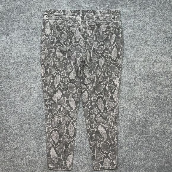 Wit & Wisdom Jeans Womens Size 14S Gray Denim Snake Print - Picture 9 of 9